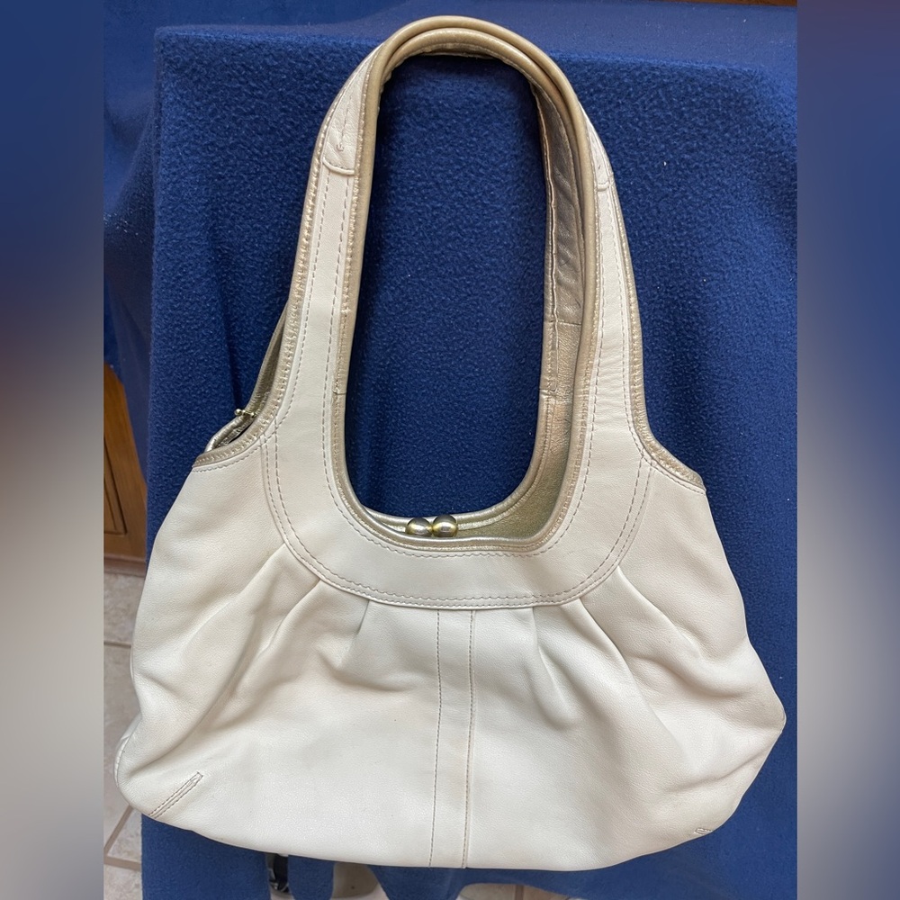 Coach D1098-F14879 Ergo Kiss Lock Pebbled Leather Shoulder Bag Satchel  Cream